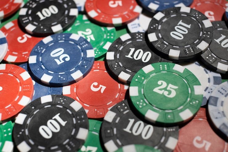 Tangkapan layar aplikasi mobile dewabandar menampilkan permainan dealer langsung dan menu pasar sepak bola